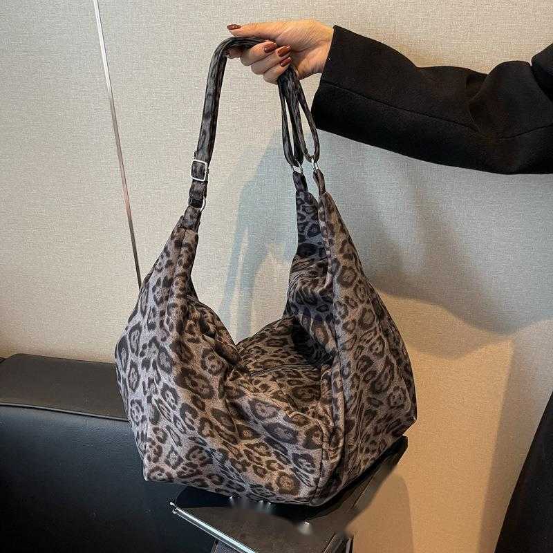 CMM Bag for Women Commuting Lazy Leopard Print Tote Bag Autumn and Winter New Large Capacity Fashion Crossbody Bag