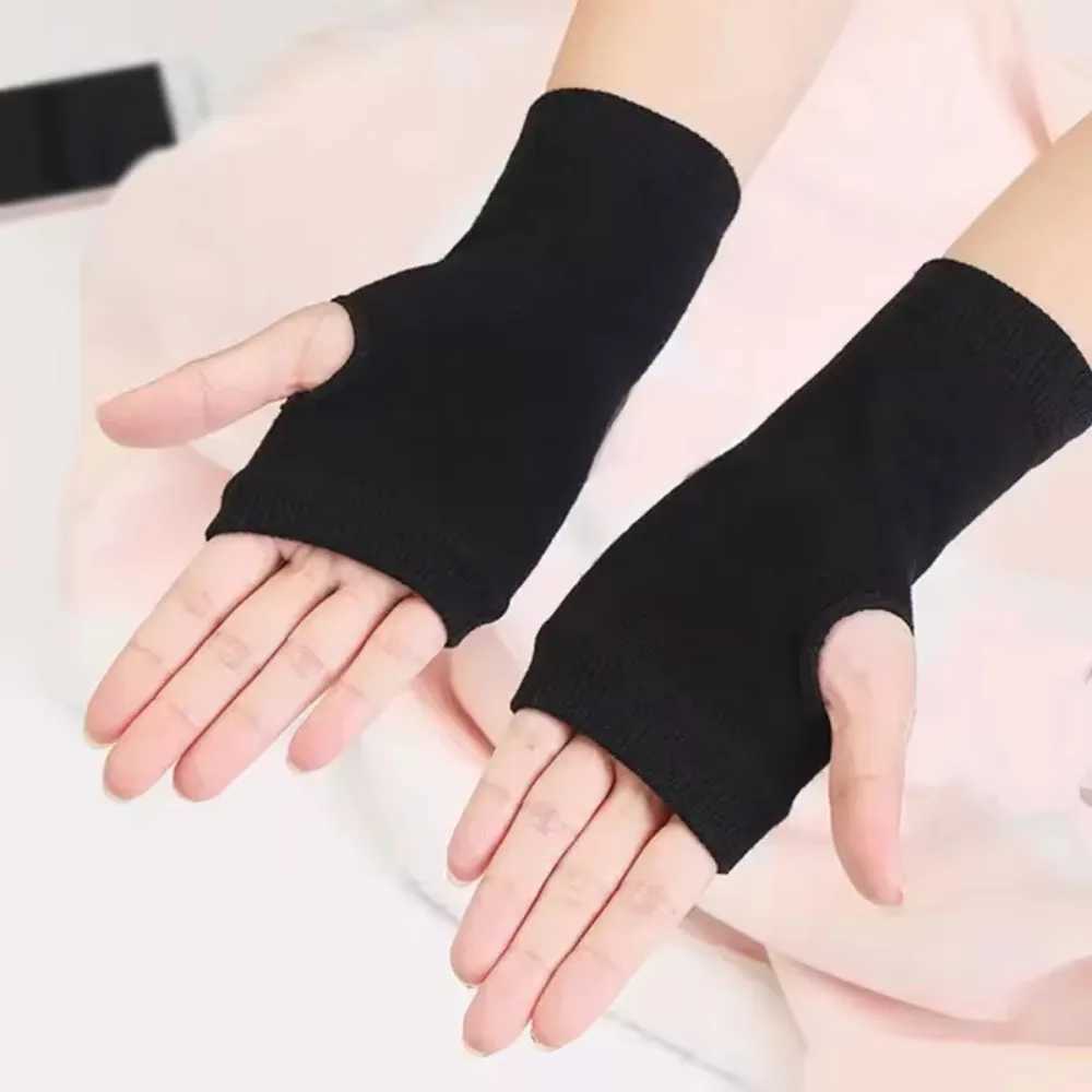 Womens short finger Gs role-playing gloves unisex sleeves warm mens fashion warm cuffs anime Gs role-playing studio W241026