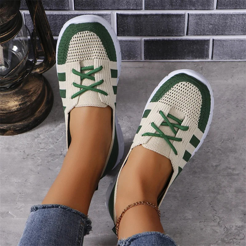 Breathable Knitted Flat Shoes for Women Striped Lace Sole Sports Shoes for Women Large Size Lightweight Non Slip Flat Shoes 241024