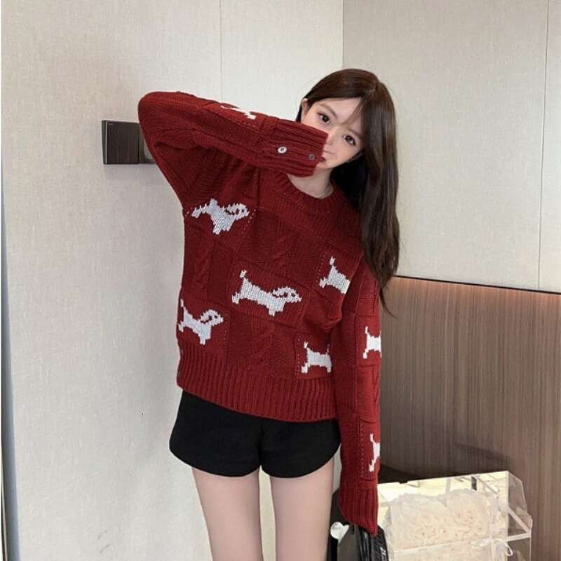 2024 Autumn/Winter New Dog Inlaid Wer Woolen Women's Round Neck Versatile Knitted Hooded Sweater