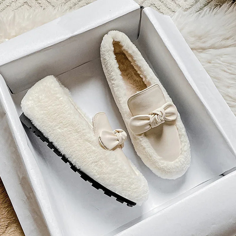Winter white wool shoes for women sheepskin flat bottom bow knot Mocassines plush cotton snow boots for women Hiver Lambswool Loafers 241024
