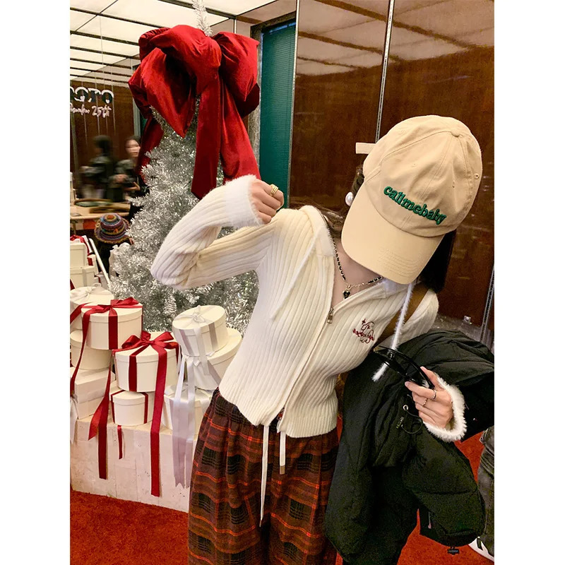 Womens clothing pure thin embroidered hooded sweater autumn and winter elegant Christmas zipper knitted cardigan wool sweater 241025