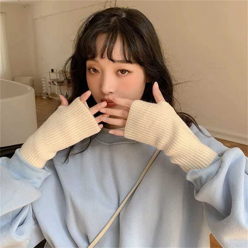 Short Finger Gs Womens Finger Gloves Winter Warm Knitted Arm Sleeves Exquisite Casual Soft Girls Gothic Clothing Punk Gothic Gs W241026