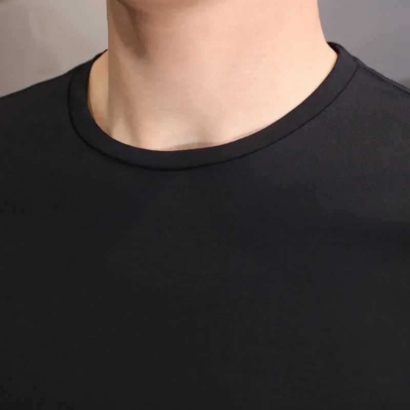Mens solid color white short sleeved T-shirt summer Korean version slim trend mens waist half sleeved T-shirt W241026