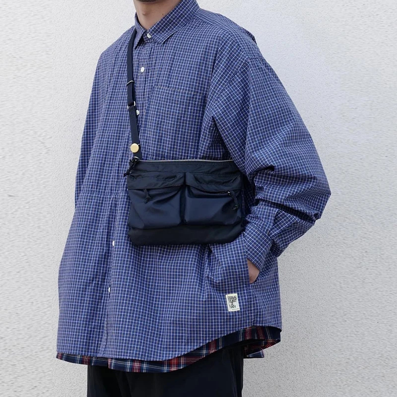 Japanese Style Crossbody Travel Waterproof Bag Office Workers Light Package Nylon Men Messenger Bag Fashion Couple Small Bags 241025