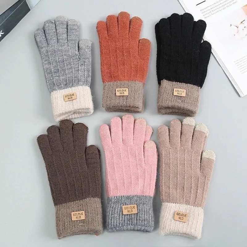 Cashmere knitted touch screen for womens autumn and winter warmth mens outdoor antifreeze and thickened wool W241026
