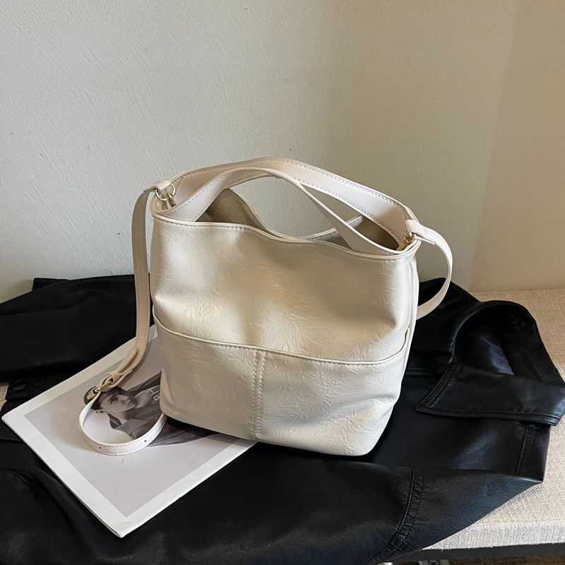 PU Simple Solid Bucket Handbag Large Capacity Fashion Edition Womens Communicating Shoulder Bag s Style 241025