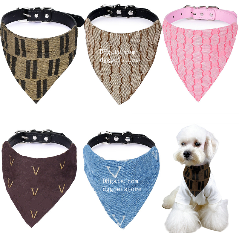 Designer Dog Bandanas with Adjust Buckle Pet Triangle Classic Pattern Scarf Washable Dog Bandana PU Leather Collar Dog Christmas Gift Blue S B189