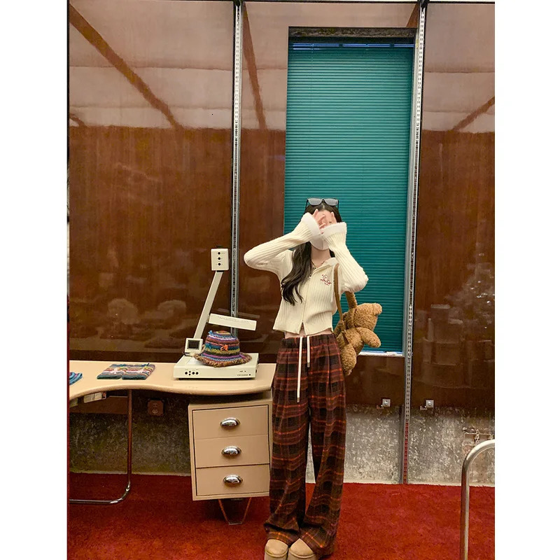 Womens clothing pure thin embroidered hooded sweater autumn and winter elegant Christmas zipper knitted cardigan wool sweater 241025