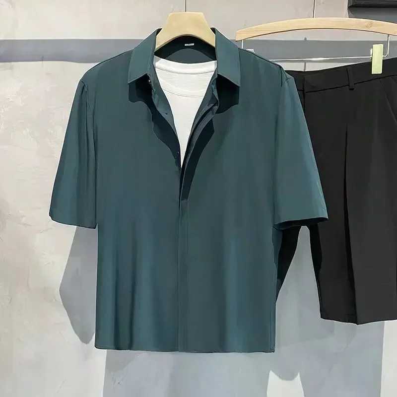 Summer mens wrinkle resistant solid color short sleeved shirt office casual loose button pocket fashionable shirt mens clothing top W241026