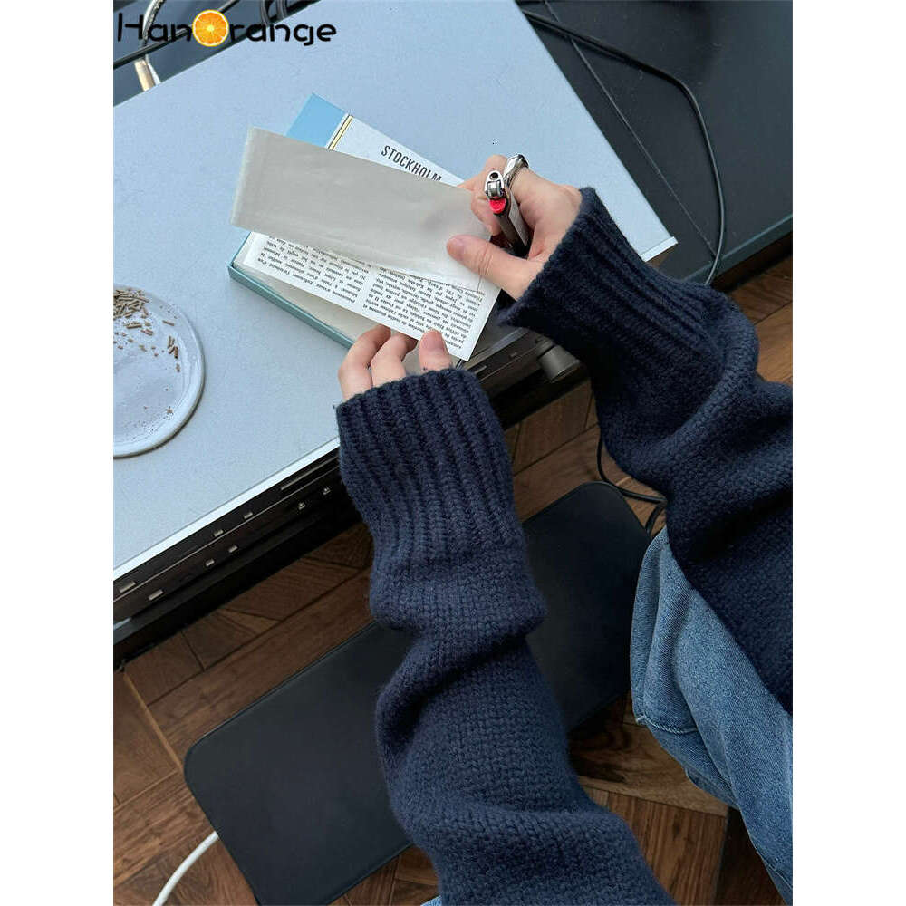 Hanorange 2024 Autumn Winter Simple Lazy Wool V-Neck Sweater Women Loose Silhouette Thick Pullover Top Grey/Navy Blue