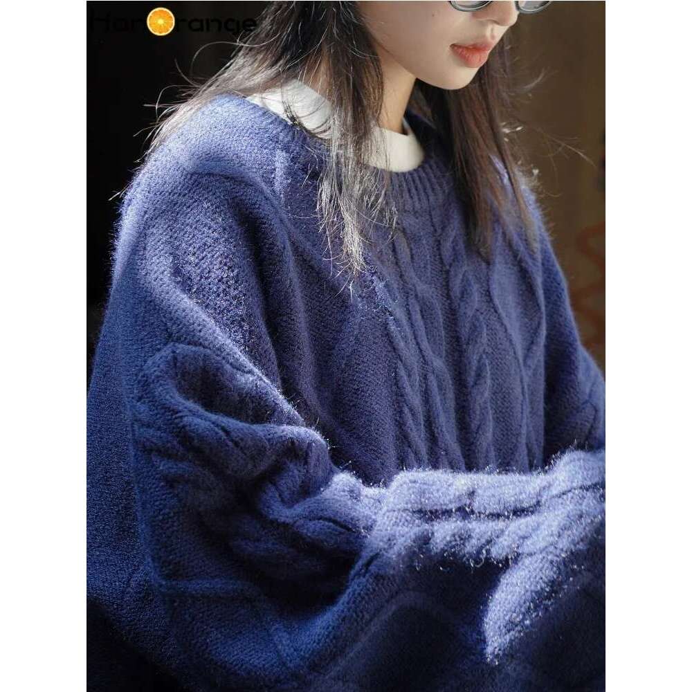 Hanorange 2024 Winter Retro Twisted Sweater Women O-Neck Pullover Loose Warm Knitted Top Light Green/Navy Blue