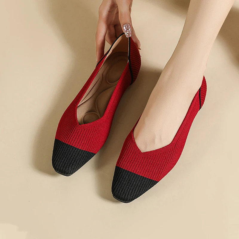 Womens flat shoes for spring and summer beautiful color matching knitted breathable and comfortable casual walking shoes 241024