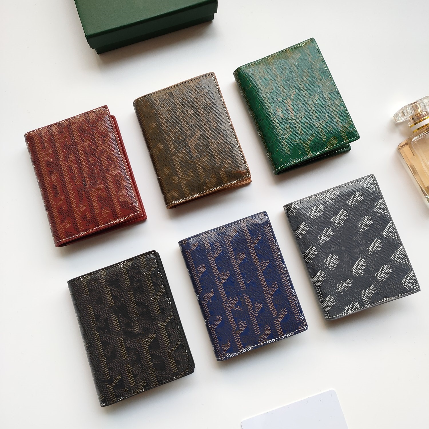 Classic Card Holder Short wallet for women 10.7*8cm Come with box