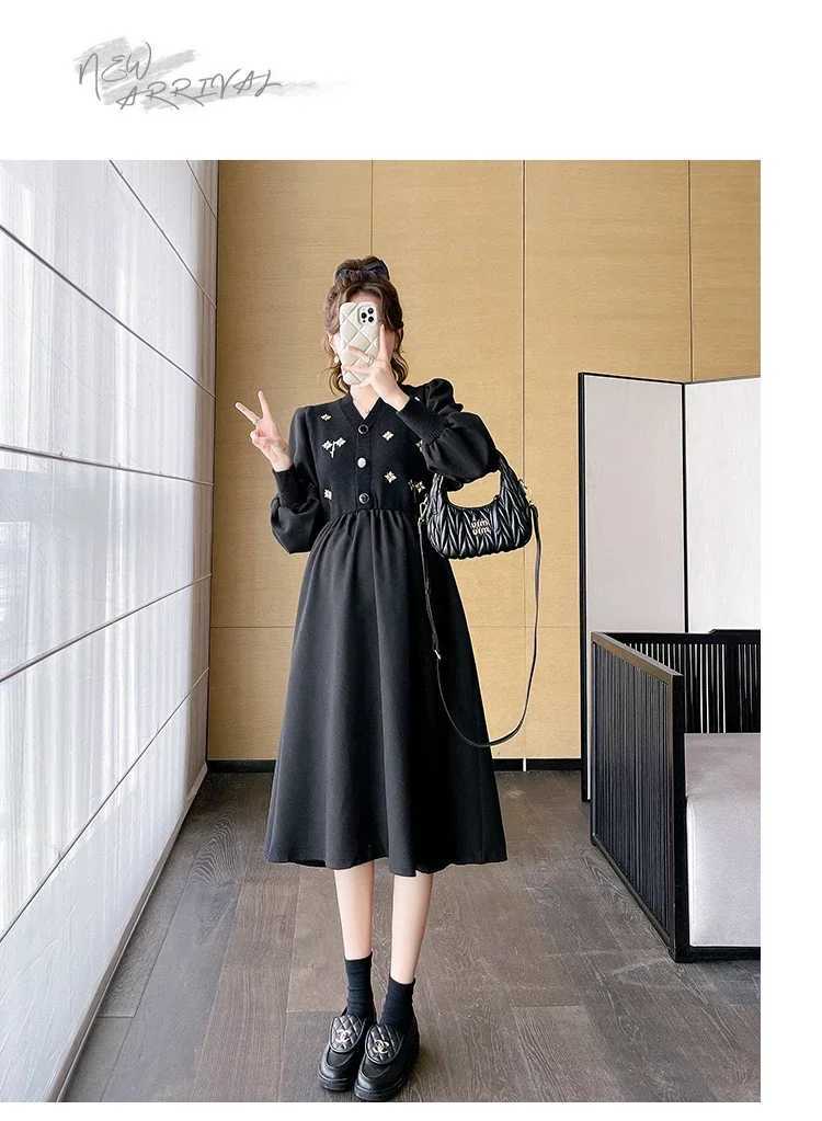 Autumn and Winter Fashion Maternity Dress Long Sleeve V-neck Retro Embroidered Maternity Dress Empire Dress Princess Party Dress W241026