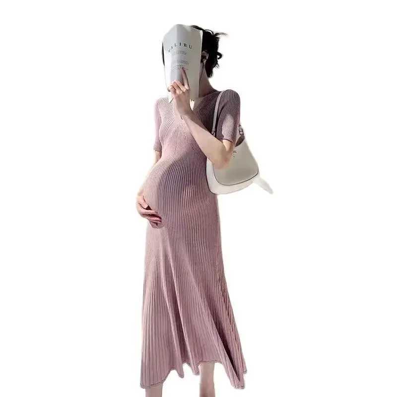 Korean style pregnant womens knitted dress solid color short sleeved V-neck high waisted pregnant womens stretch dress W241026