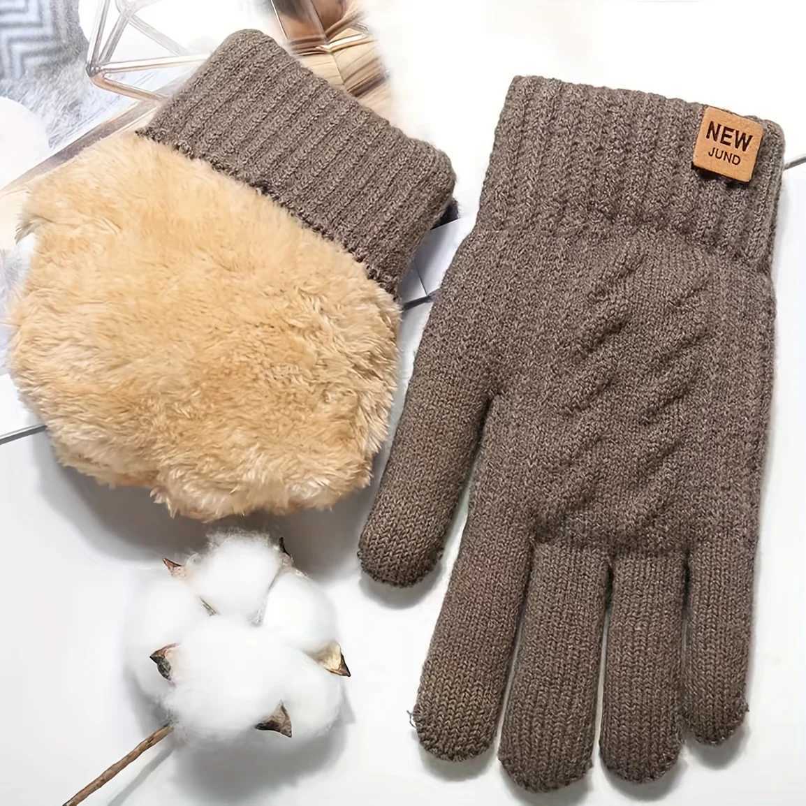Wool lining fashionable and warm winter touch screen double-layer with thick velvet outdoor bicycle cold resistant solid color Gs W241026