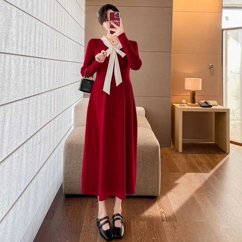 Autumn and winter pregnant womens knitted dress with sweet bow collar loose pregnant womens pleated dress New Years dress W241026