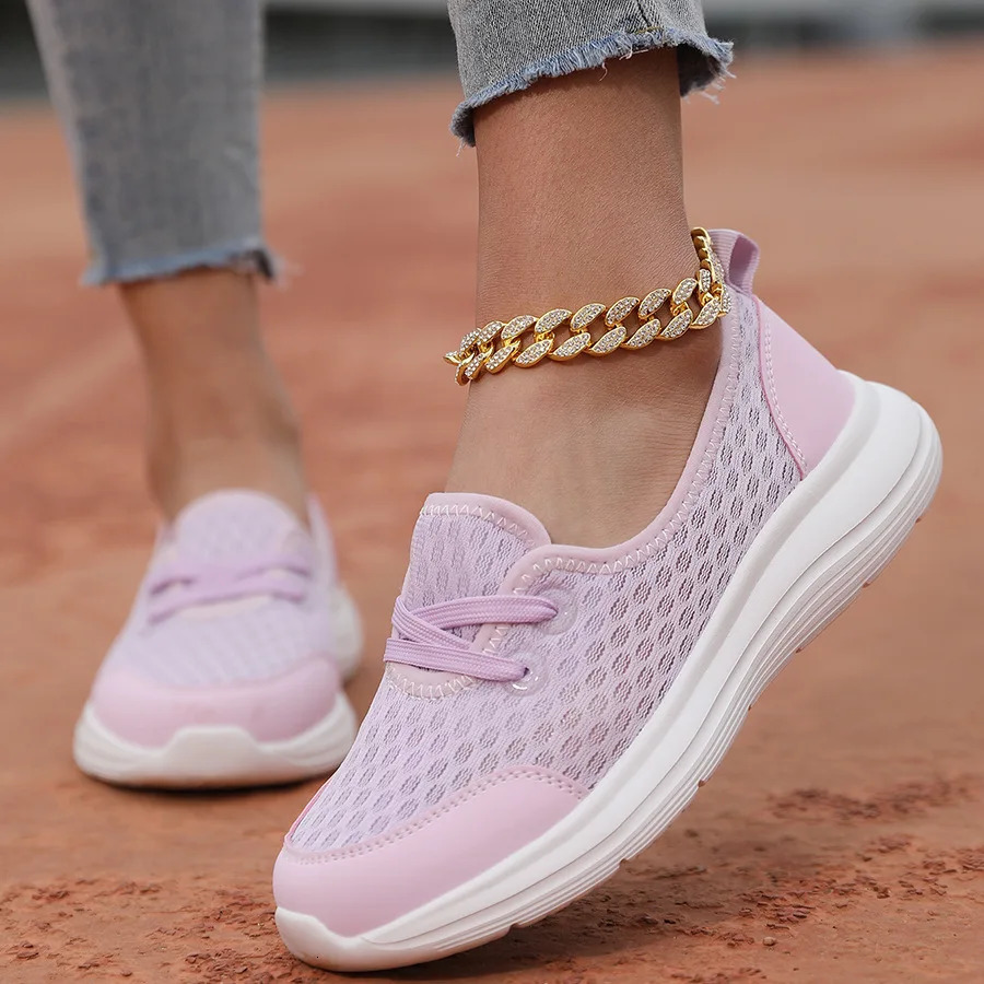 2024 mesh casual soft sole lightweight running and sports womens shoes comfortable and breathable flat bottom outdoor fitness shoes 241024