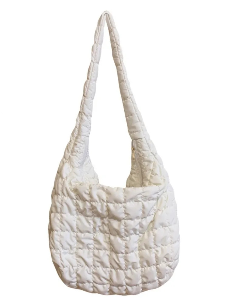 Autumn and Winter Large Capacity Folded Cloud Bag Lightweight Down Shoulder Bag Lady Messenger Light weight Travel Bags 241025