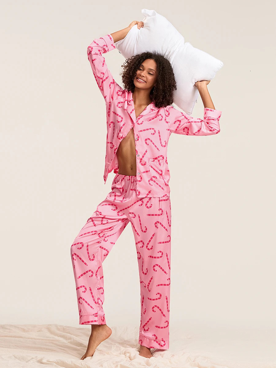 Women s 2 Piece Lounge Set Cozy Winter Snowflake Reindeer Christmas Tree Print Top and Bottom Pajama for Sleepwear 241025