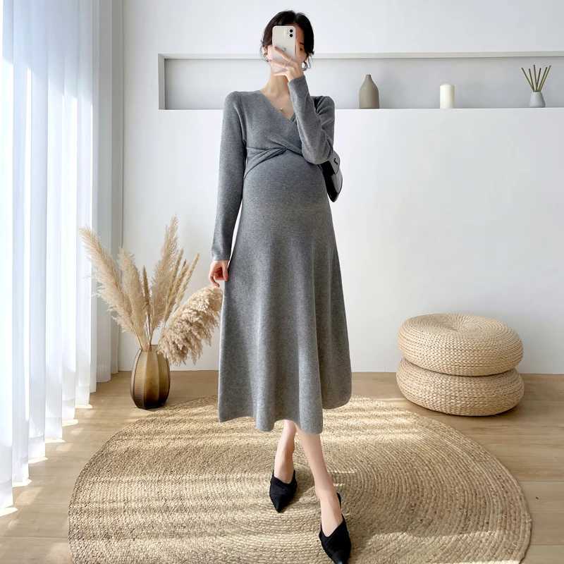 Across V-neck ultra-thin waist knitted long dress for pregnant women elegant autumn and winter maternity wear W241026