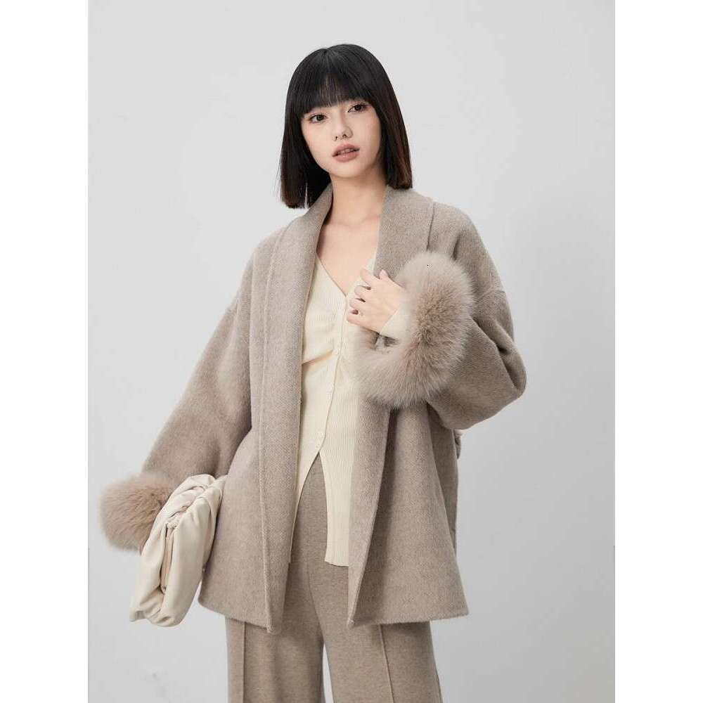 Double Sided Cashmere With Straps For Women's Autumn And Winter Haute Couture Cape Cuffs Detachable Fox Fur Short Coat