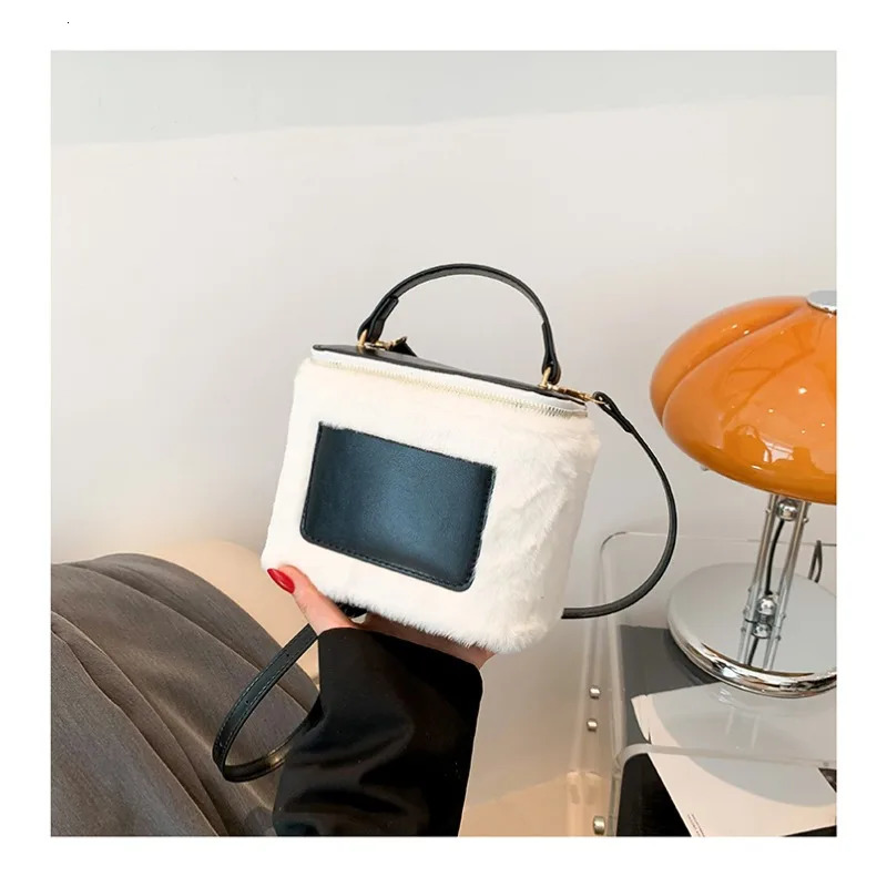 Winter autumn and winter high-end single shoulder small womens bag color blocking plush handbag horizontal bucket bag 241025