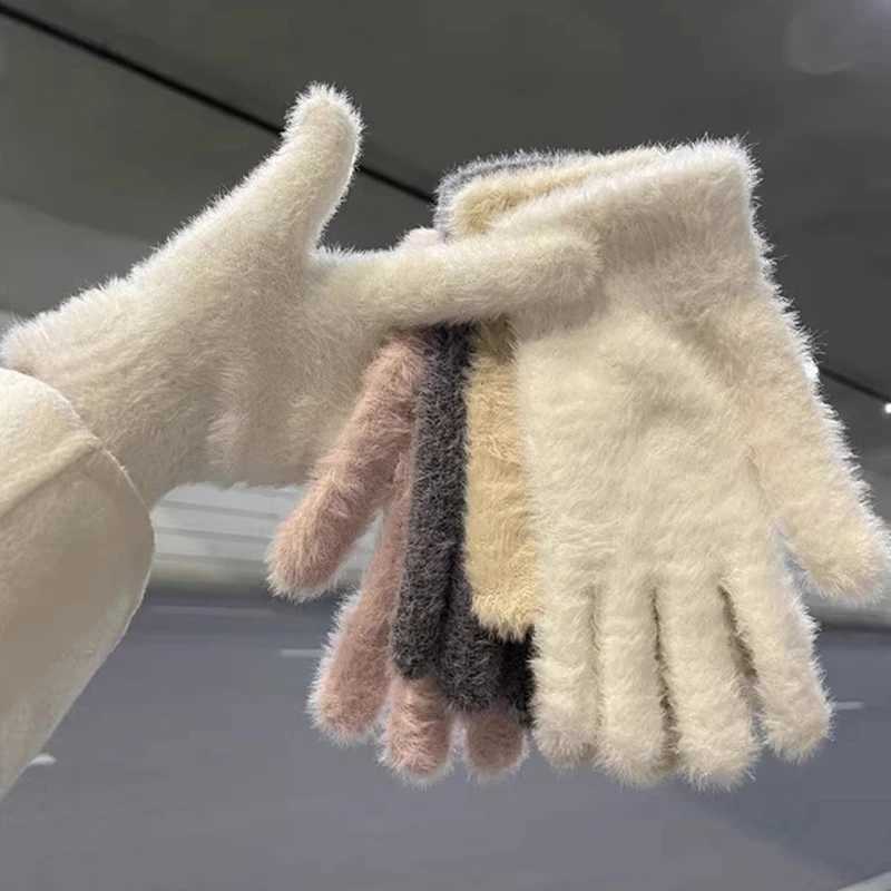 Womens mink wool Gs winter warm plush five finger Gs outdoor windproof plush Gs cute fur fluffy gloves W241026
