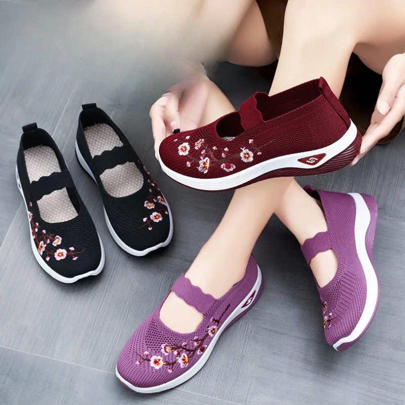 Womens flat shoes autumn embroidered shallow shoes womens breathable comfortable wear-resistant fashionable and casual shoes 241024