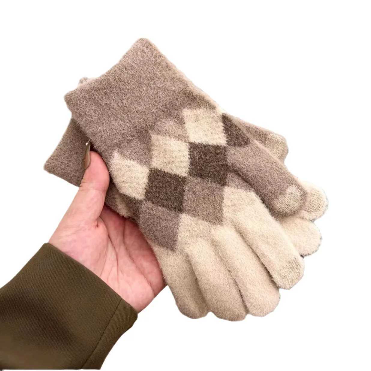 Womens Fashion Grid Pattern Warm Thick Gs Mobile Touch Screen Five Finger Soft Winter Skiing Anti slip Bicycle Driving W241026