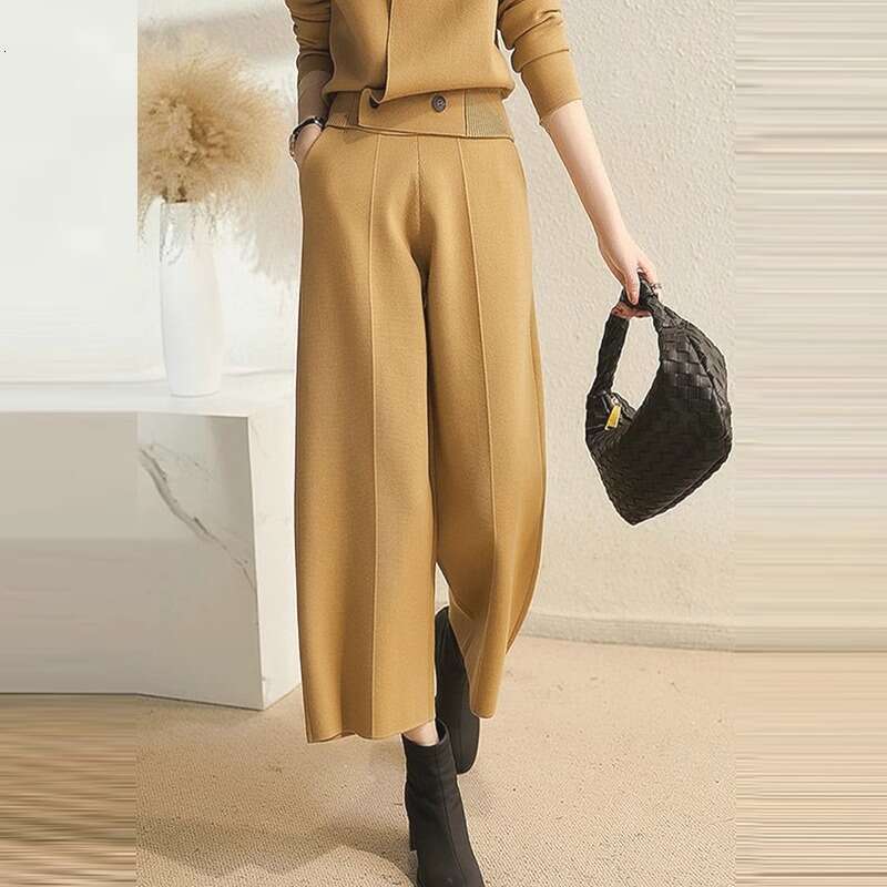Exquisite Commuter Knitted 2023 Autumn/Winter Advanced Fabric Fashion Temperament Slim Fit Top Matching Set