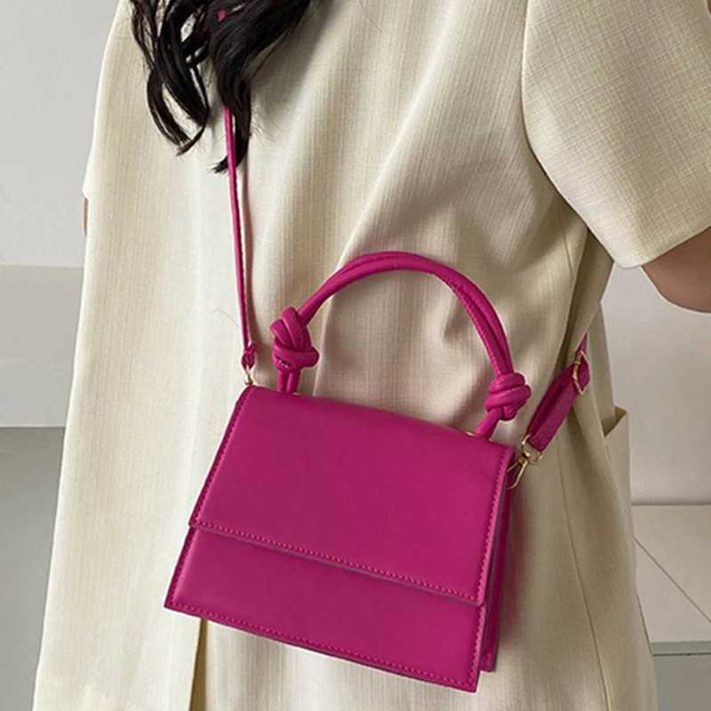 2024 Summer Trend Handbag Small Square Bags New Casual Commuter Shoulder Bags Niche Simple Crossbody Womens Bag Y250319