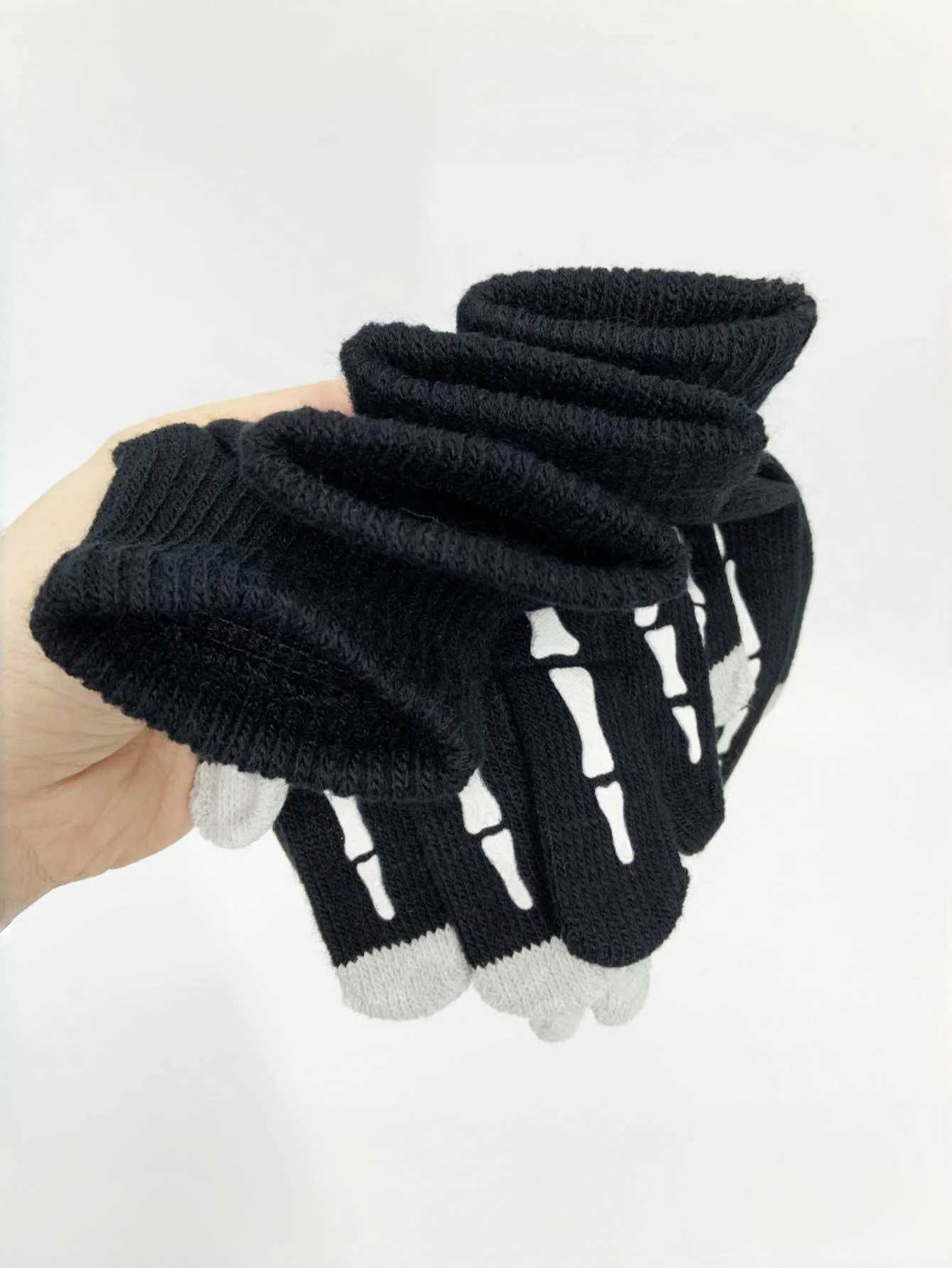 Mens Warm Winter and Winter Finger Knitted Fashion Skull Hand Pattern W241026