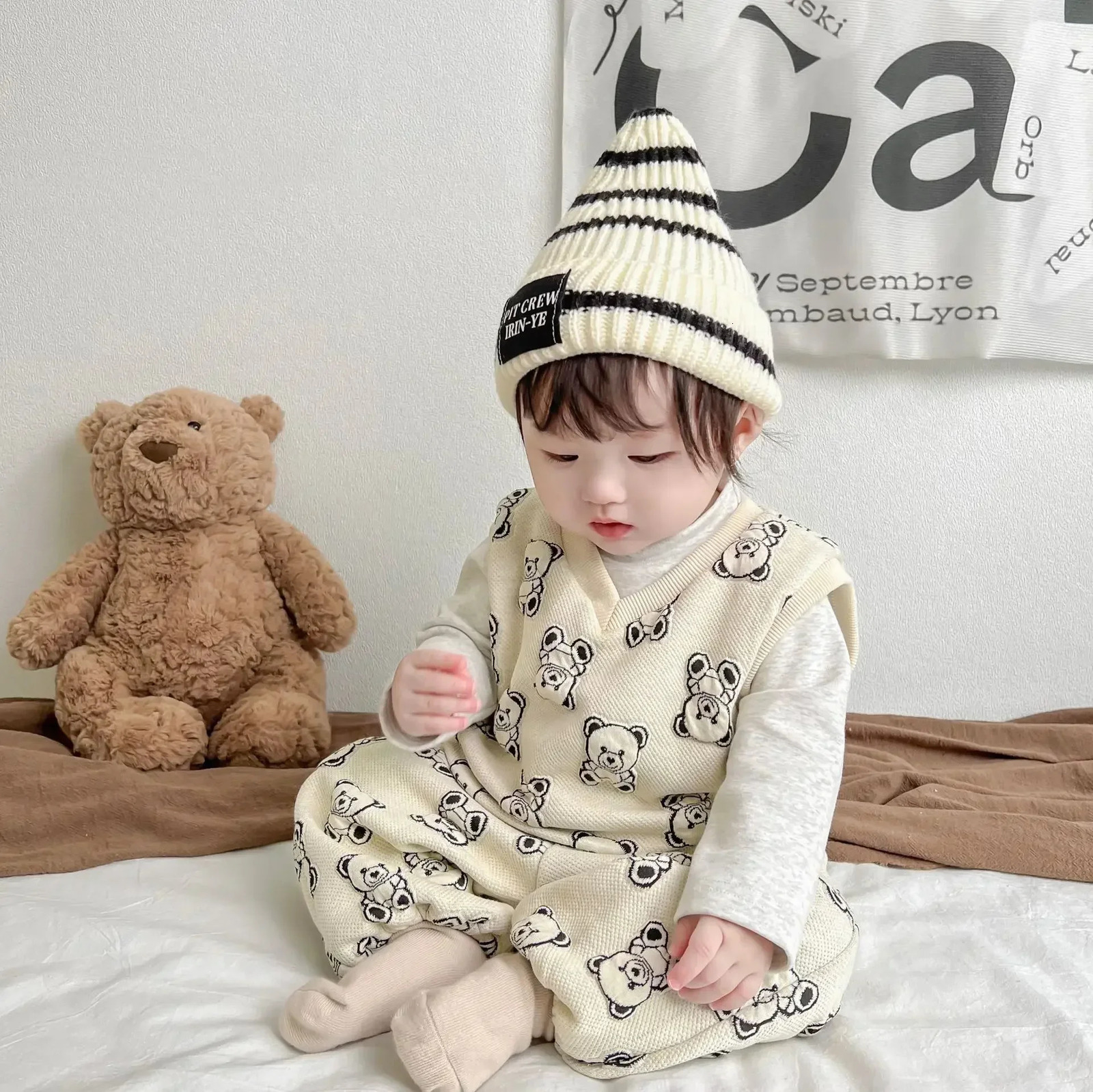 3375C Stock Clearance Baby Clothing Set Autumn Cartoon Bear Boys Two Piece Clothes Sleeveless Pullover Vest Pants 241025