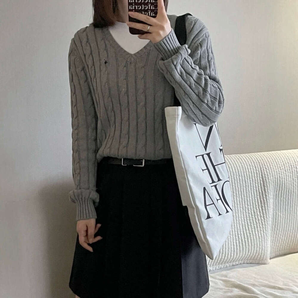 High Quality V-Neck Fried Dough Twists Knitwear For Women, Embroidered Casual Versatile Pullover Sweater Women Tops
