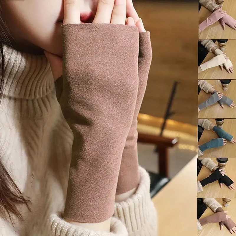 Female Finger Gs Winter Warm Touch Screen Half Finger Gs Used for Womens Outdoor Bicycle Velvet Gloves W241026