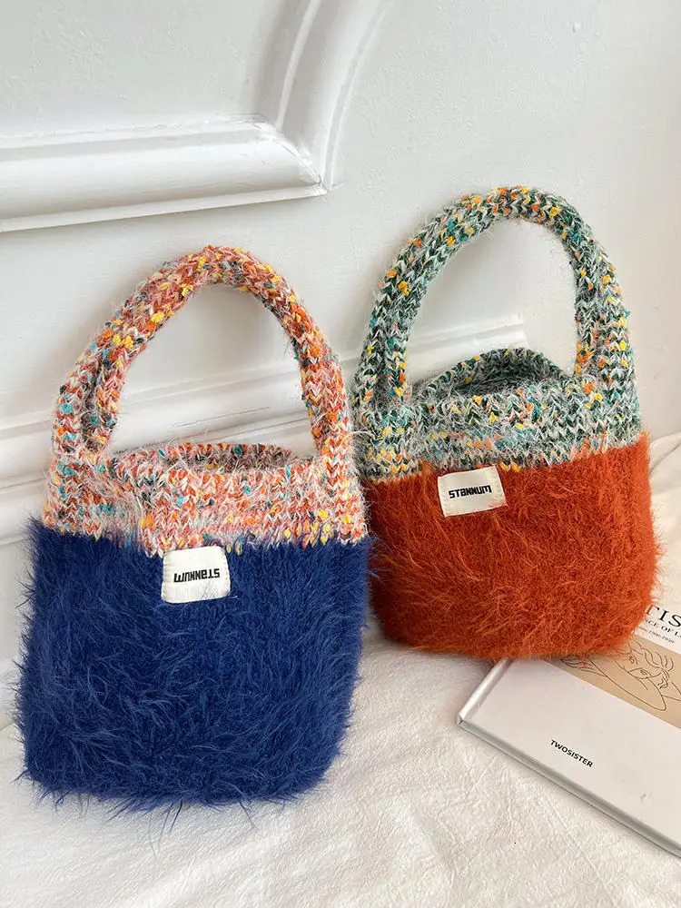 Japanese plush handbag for women cute contrasting color knitted bag autumn student Versatile key phone bag 241025