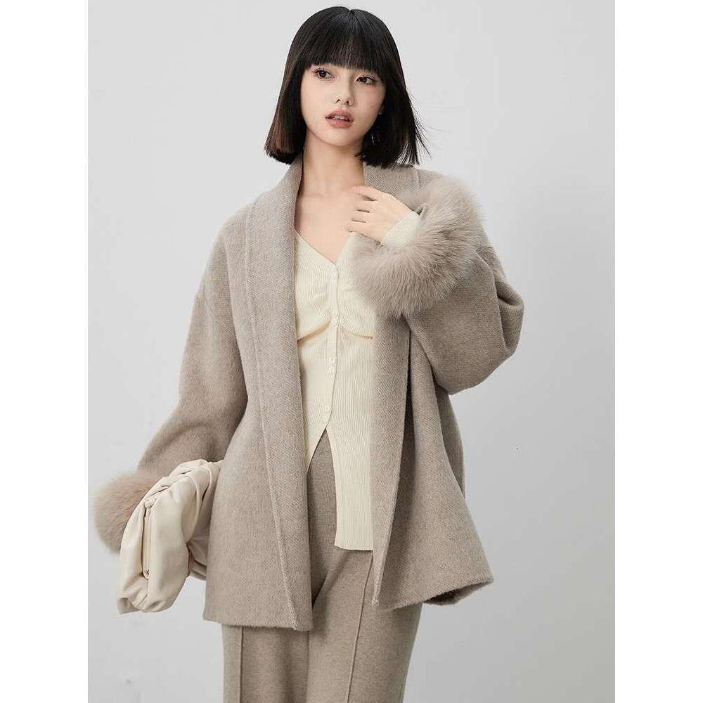 Double Sided Cashmere With Straps For Women's Autumn And Winter Haute Couture Cape Cuffs Detachable Fox Fur Short Coat