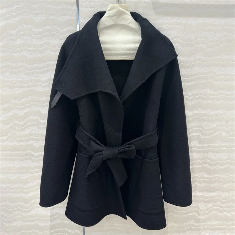 Womens coat 2024 Autumn in coats Fashion Belt Slimming jackets High quality wool blended doublesided woolen 241025