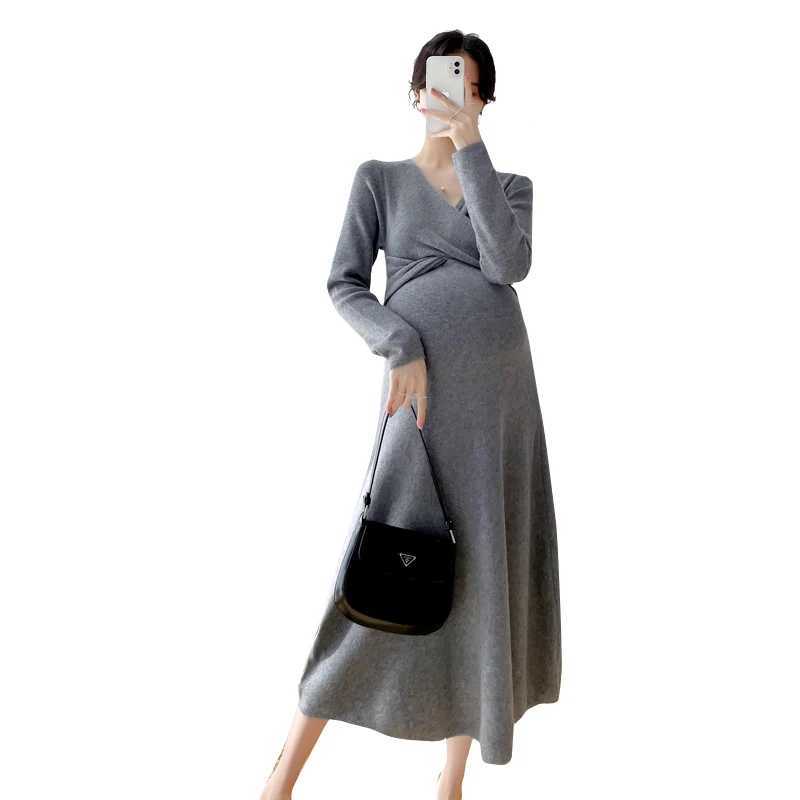 Across V-neck ultra-thin waist knitted long dress for pregnant women elegant autumn and winter maternity wear W241026