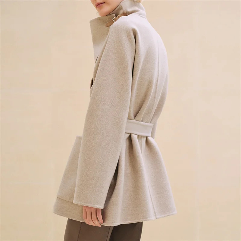 Womens coat 2024 Autumn in coats Fashion Belt Slimming jackets High quality wool blended doublesided woolen 241025