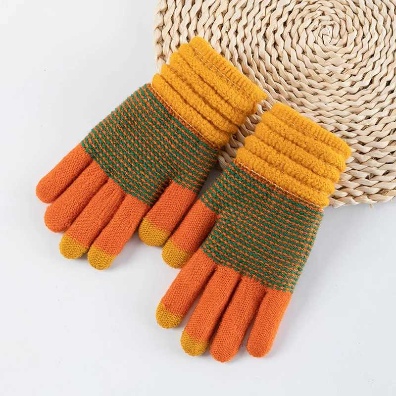 Autumn and Winter Womens Knitted Winter Gs Cashmere Knitted Womens Warm Thick Gs Touch Screen Skiing Gs W241026