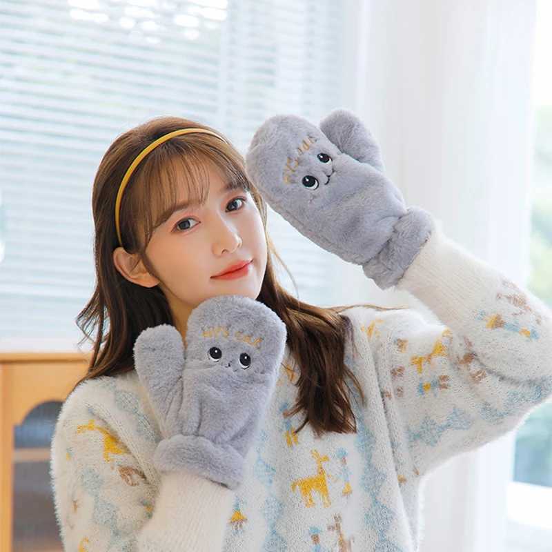 Fashionable womens plush warm G fur cat gloves with lapel fingers G soft girl thick flexible half finger winter Gs W241026