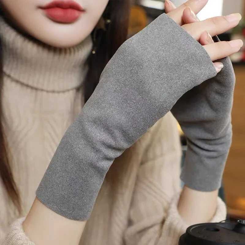 2024 Winter New German Velvet Fingers Gs for Women Warm Touch Driving High Sensory Women Fingers Gs W241026
