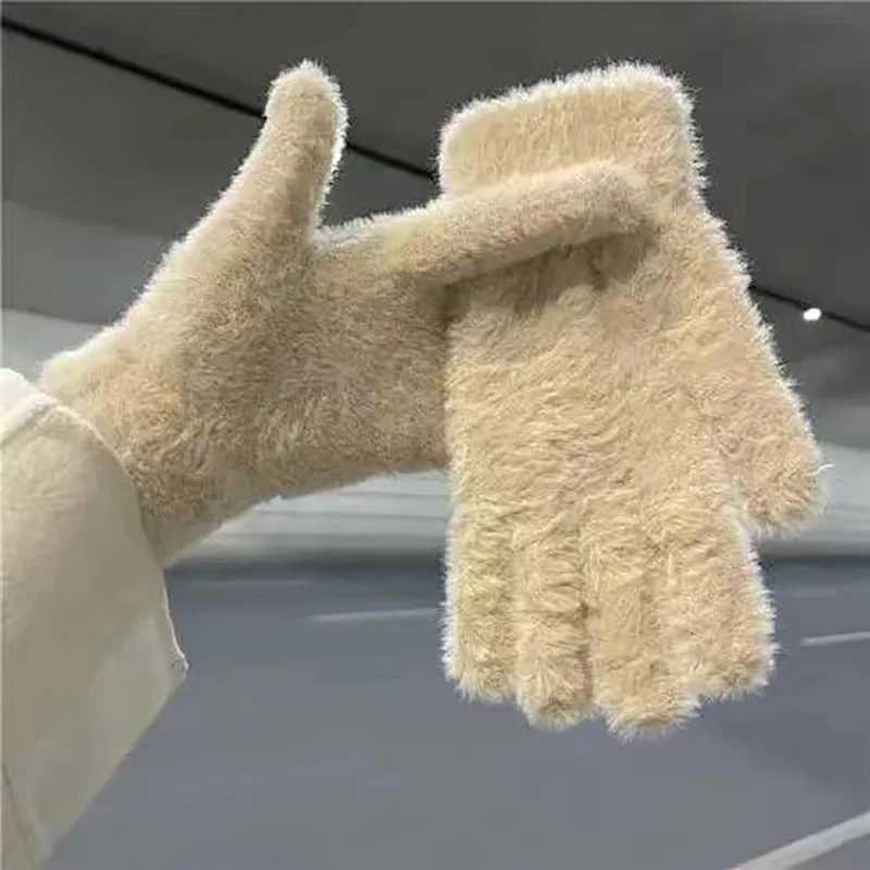 Womens mink wool Gs winter warm plush five finger Gs outdoor windproof plush Gs cute fur fluffy gloves W241026