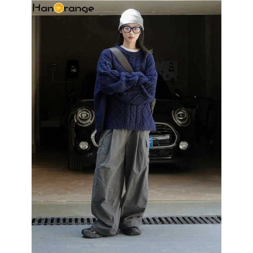 Hanorange 2024 Winter Retro Twisted Sweater Women O-Neck Pullover Loose Warm Knitted Top Light Green/Navy Blue