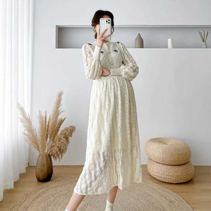 Pregnant womens winter dress knitted sweater patch hollow lace long sleeved dress sweet pregnant womens fashionable clothing party dress W241026