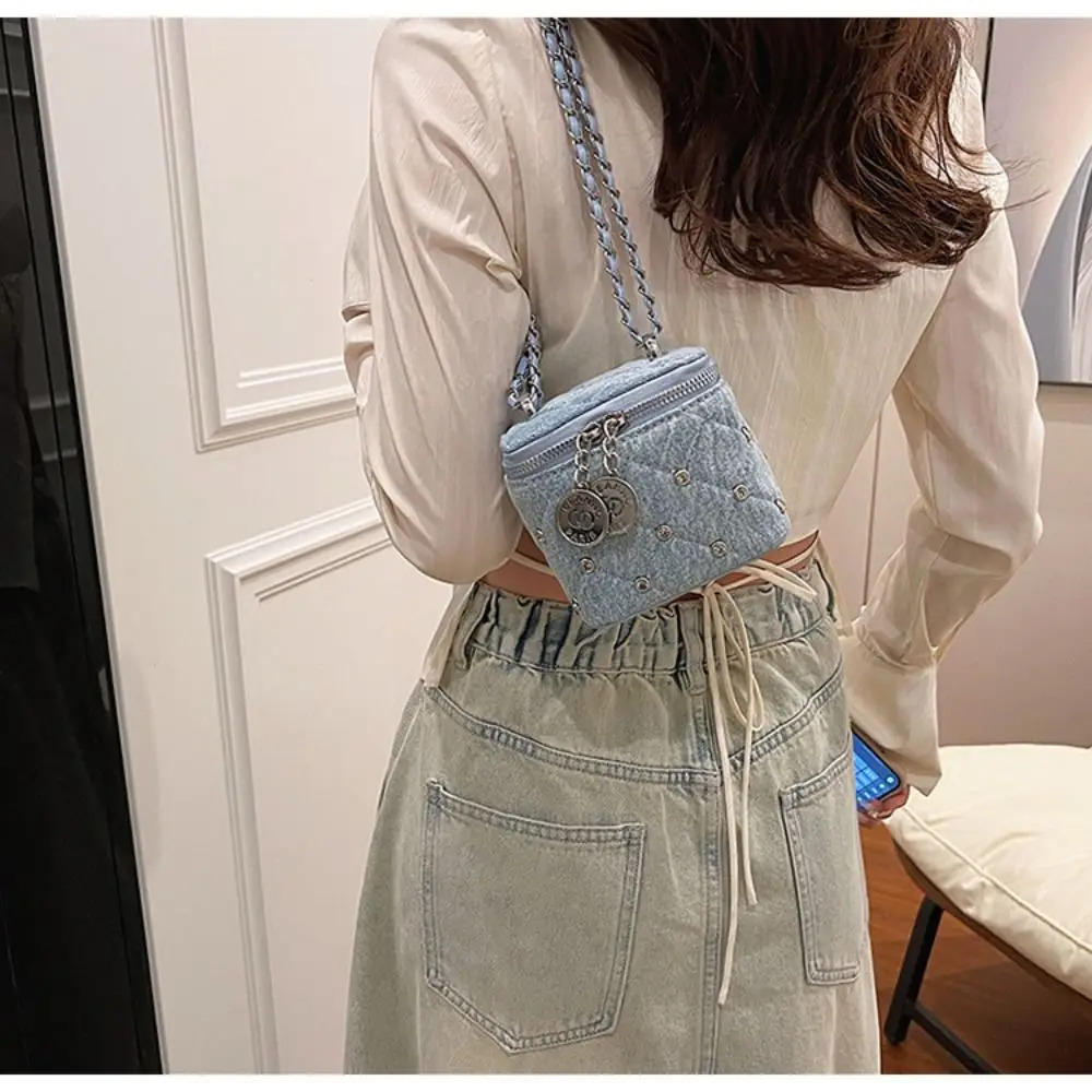 Versatile Chain Crossbody Bag Regular Riveted Shoulder Bag 241025