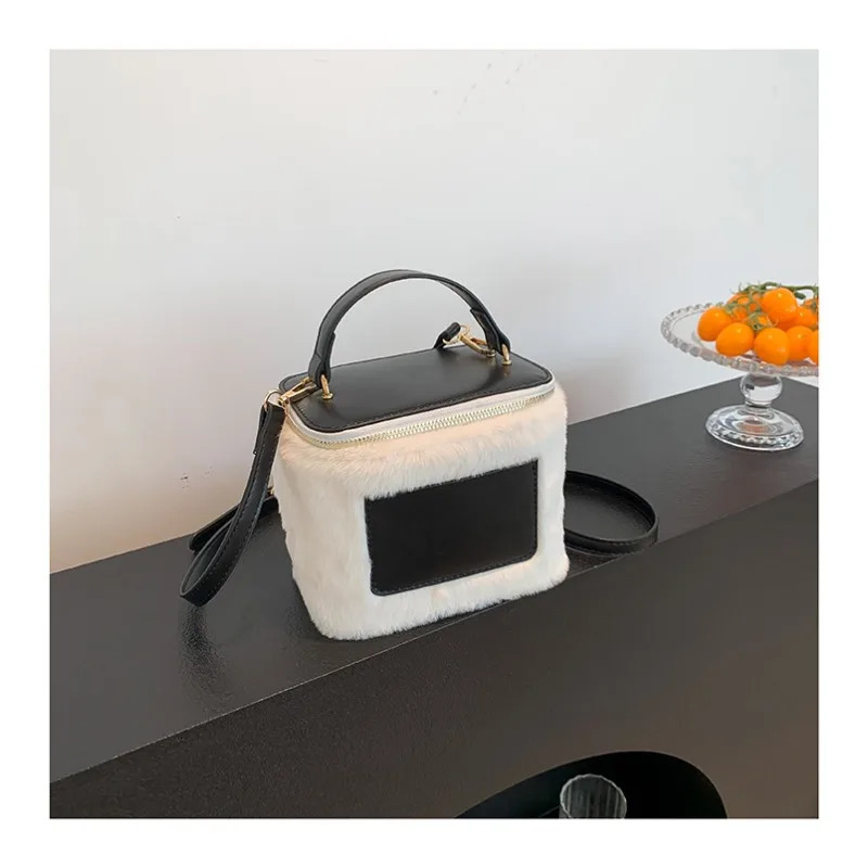Winter autumn and winter high-end single shoulder small womens bag color blocking plush handbag horizontal bucket bag 241025